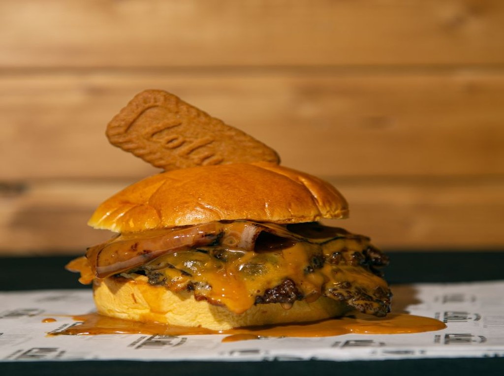 Lotus burger smash
