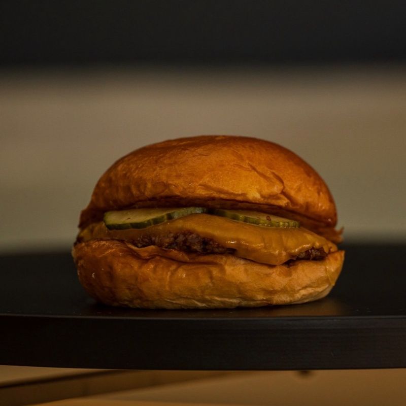 CHEESEBURGER